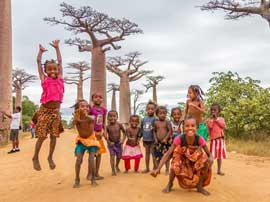 Madagascar_copii_s